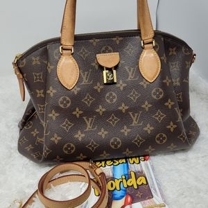 LOUIS VUITTON RIVOLI PM